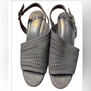 Easy Street Women's Goldie Dress Casual Sandals. Size 8.5 W. Dark Slate blue